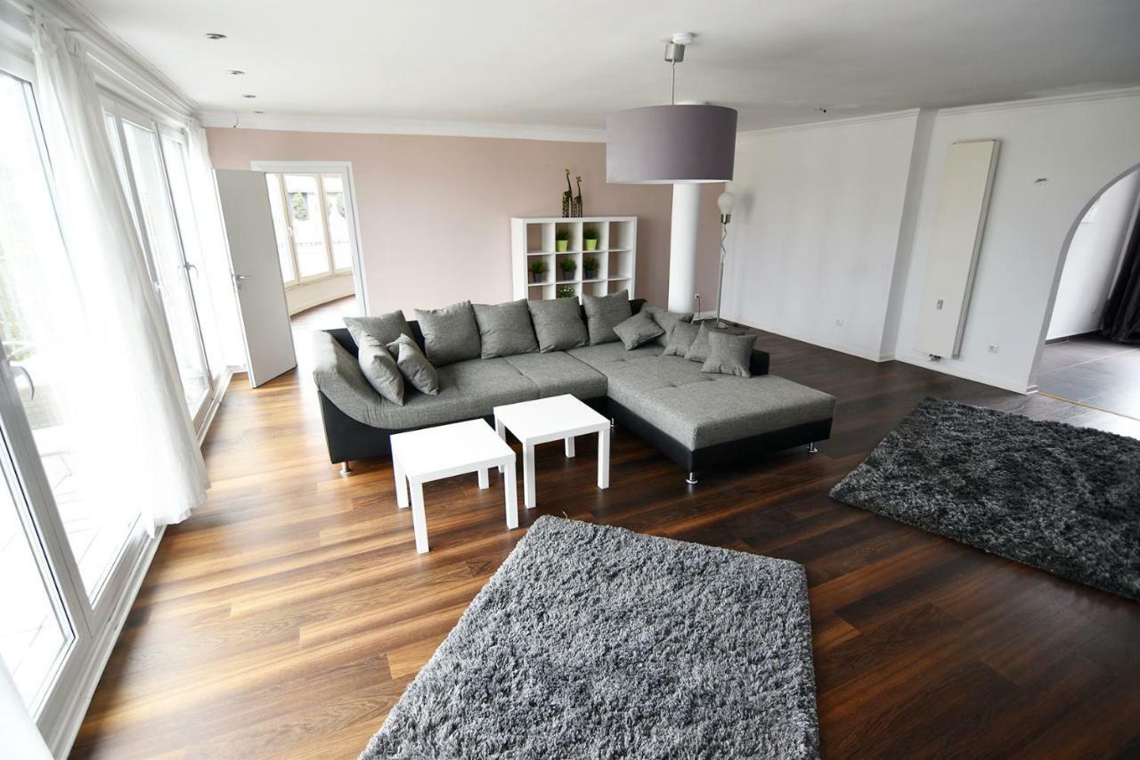 Penthouse Apartment mit Rundumterrasse Köln Exterior foto